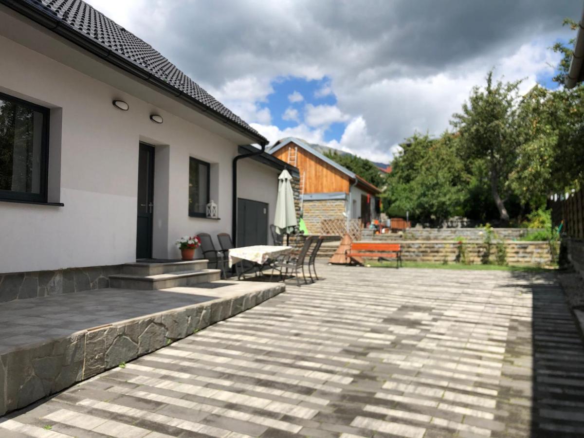 Tatrahouse Sk Apartment Family Svätý Jur Exterior photo